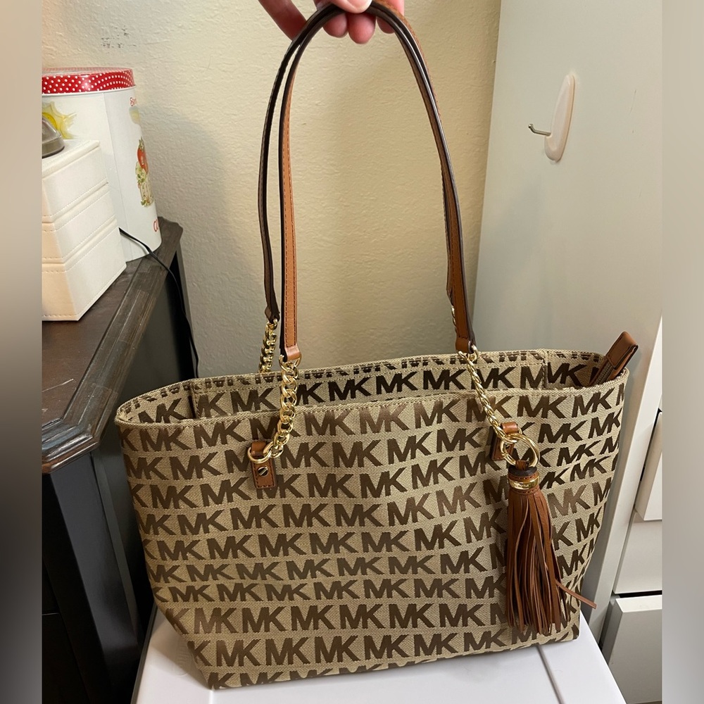 Michael Kors tote